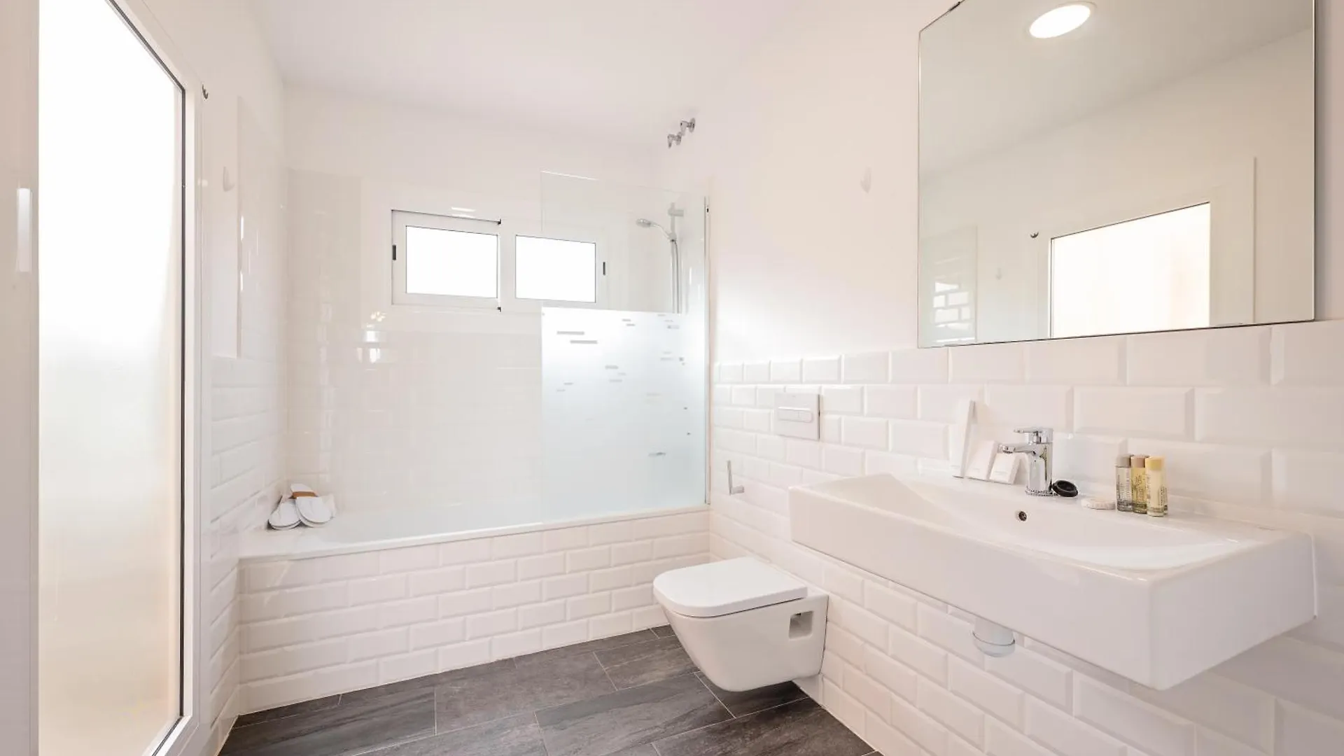 Urgell Apartment Barcelona